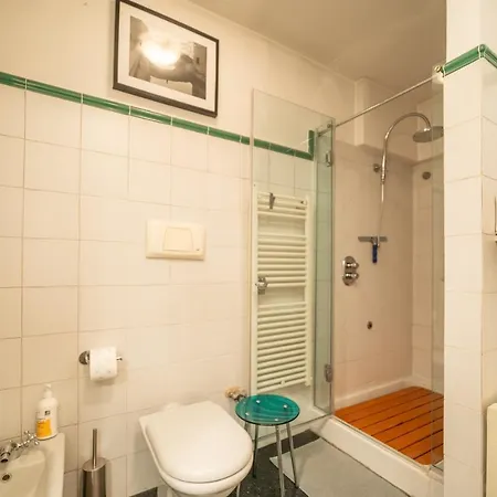 Appartement A Tiny Terrace In Centre