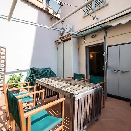 A Tiny Terrace In Centre Apartamento